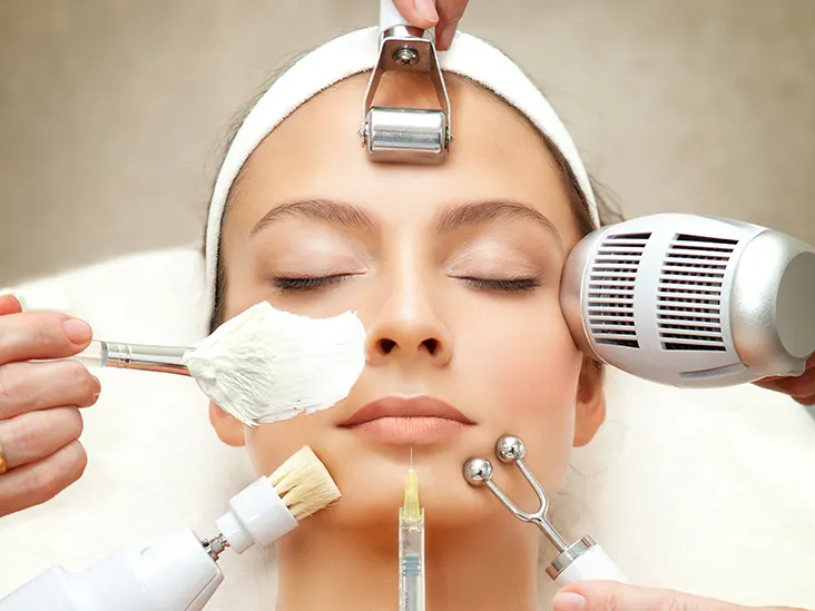 Detan facial treatment at Periwinkle Clinic